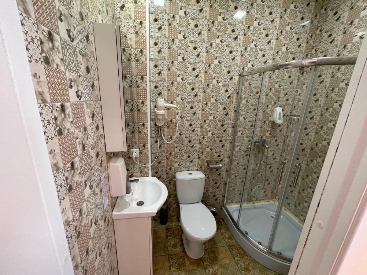Mr Jo'S Hostel 考纳斯 外观 照片